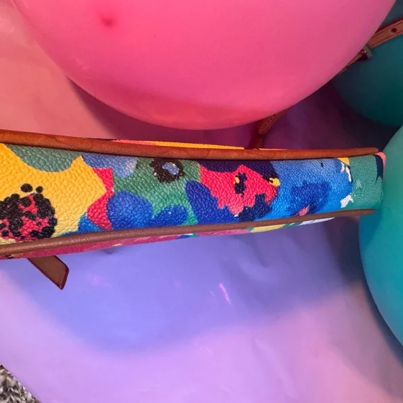 Dooney & Bourke Crossbody -Somerset Watercolors Floral- DISCONTINUED-Pristine! - Picture 9 of 9
